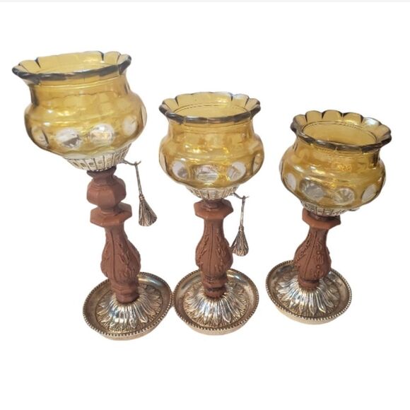 Set Of 3 Dilly Ornate Candleholders With Snuffers - Picture 1 of 10